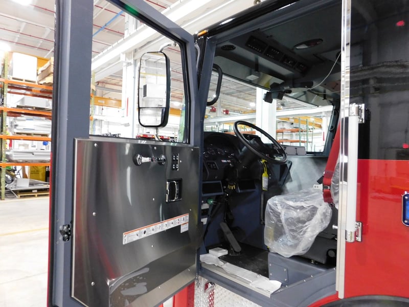 MacQueen Emergency Equipment 05 06 (704) JPG