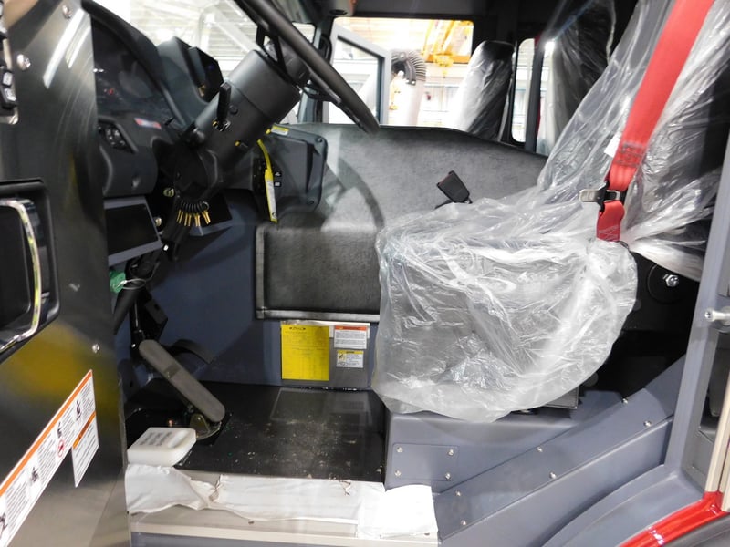 MacQueen Emergency Equipment 05 06 (705) JPG