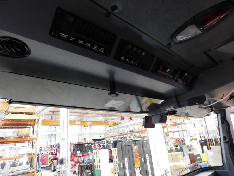 MacQueen Emergency Equipment 05 06 (709) JPG