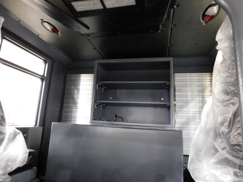 MacQueen Emergency Equipment 05 06 (710) JPG