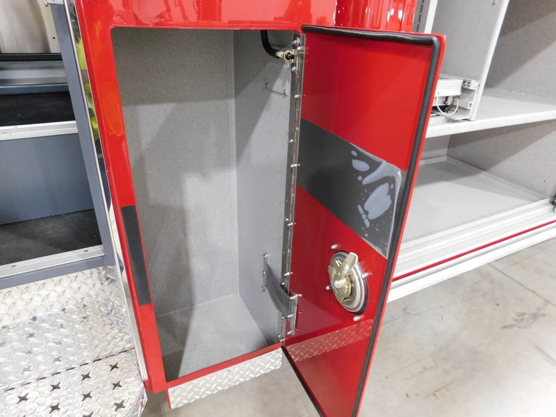 MacQueen Emergency Equipment 05 06 (716) JPG