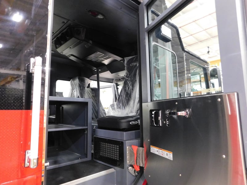 MacQueen Emergency Equipment 05 06 (736) JPG