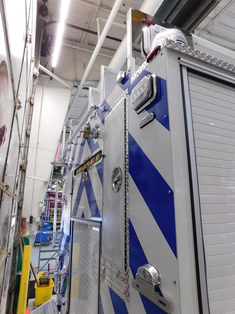 MacQueen Emergency Equipment 05 06 (786) JPG