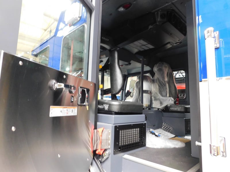 MacQueen Emergency Equipment 05 06 (794) JPG