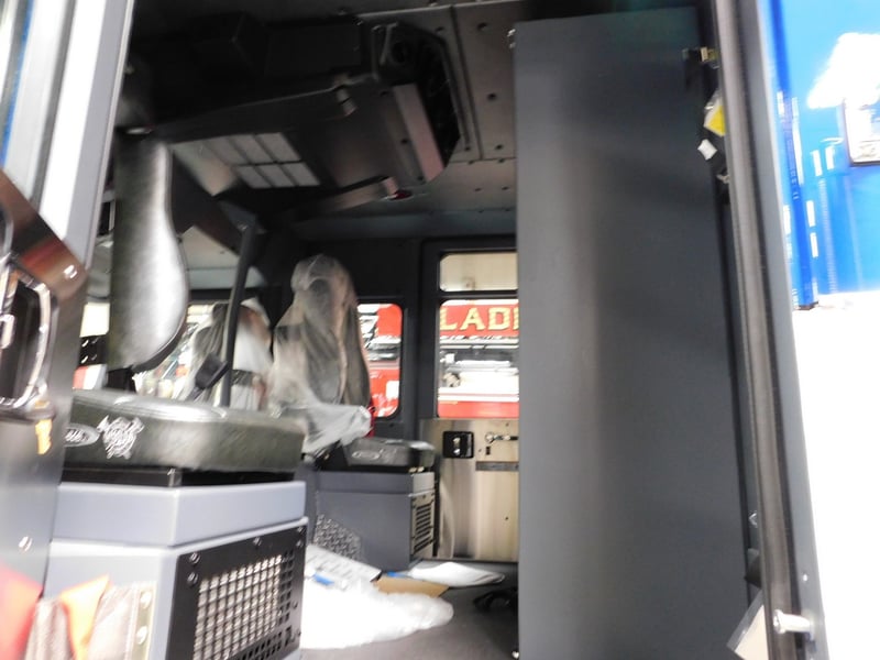 MacQueen Emergency Equipment 05 06 (795) JPG