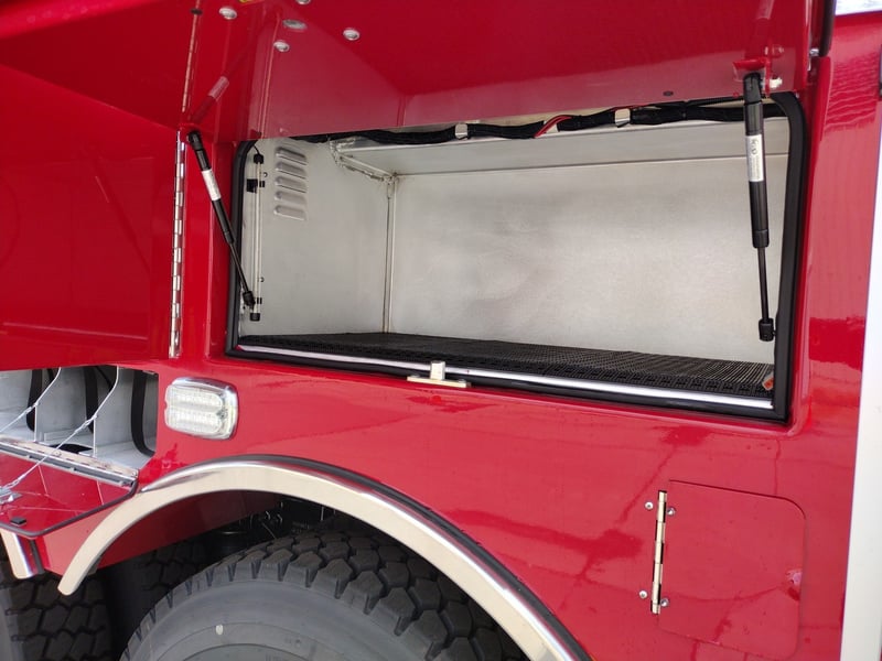 MacQueen Emergency Equipment 07 01 (101) jpg