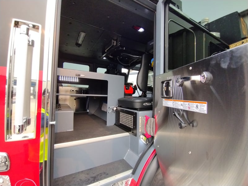 MacQueen Emergency Equipment 07 01 (273) jpg