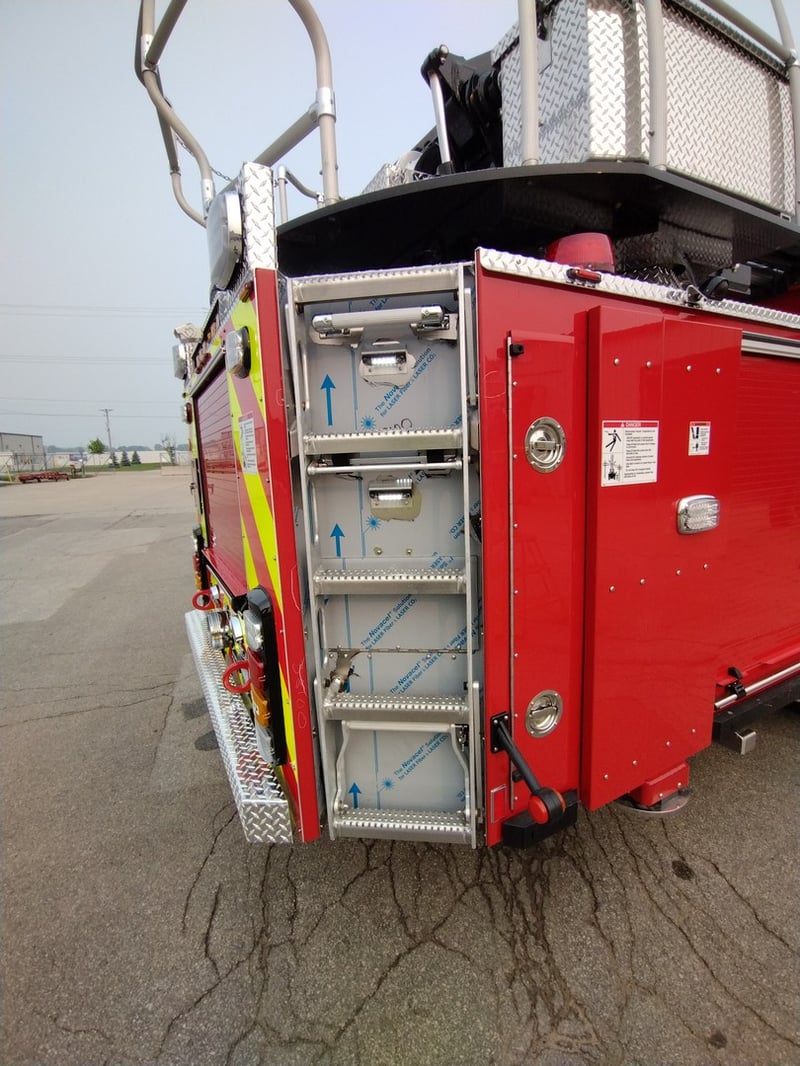 MacQueen Emergency Equipment 07 01 (290) jpg