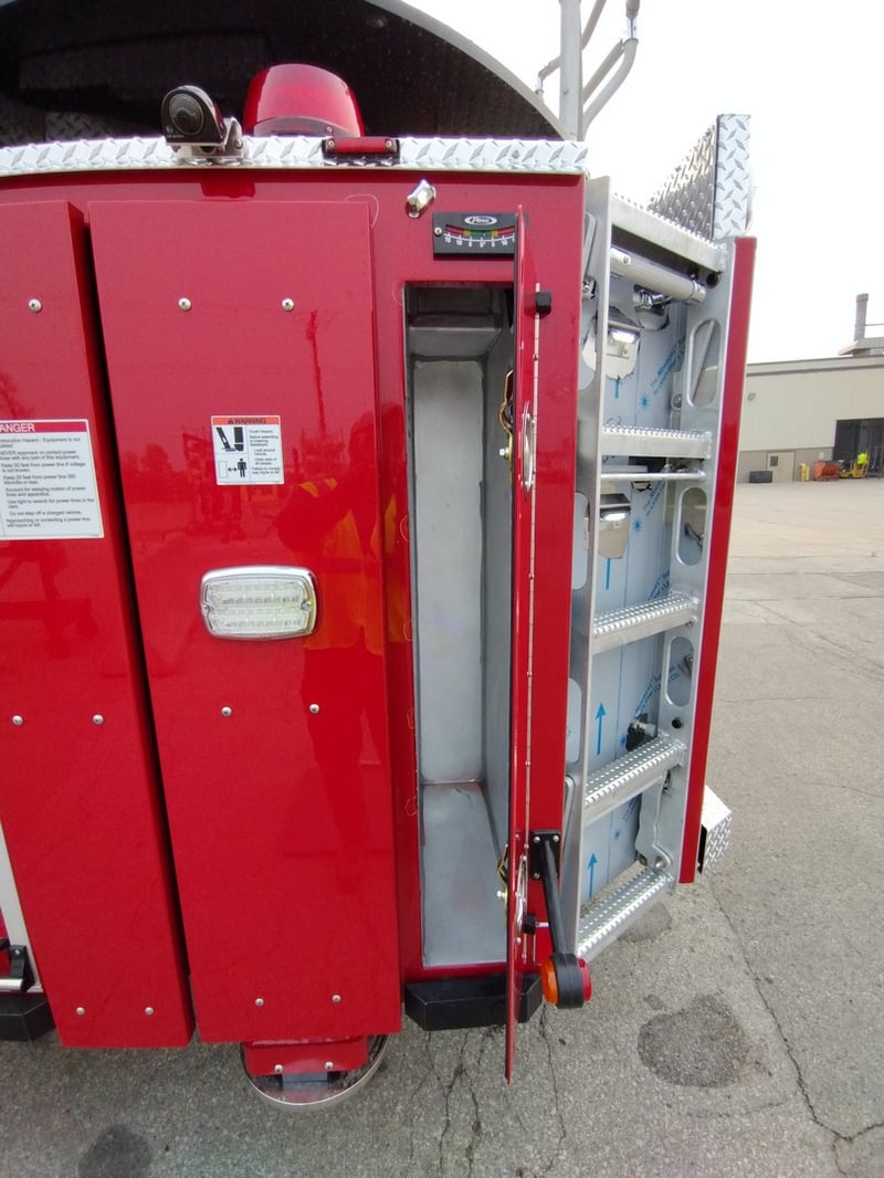 MacQueen Emergency Equipment 07 01 (300) jpg