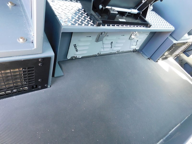 MacQueen Emergeny Equipment 1 (181) JPG