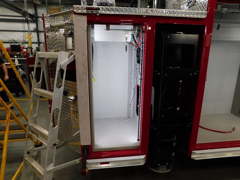 MacQueen Fire 01 (584) JPG