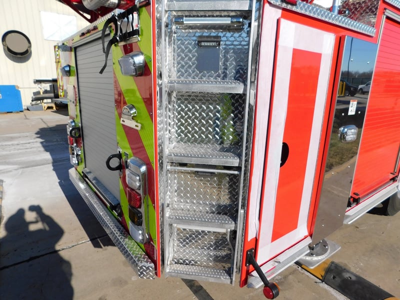 MacQueen Fire 12 10 (423) JPG