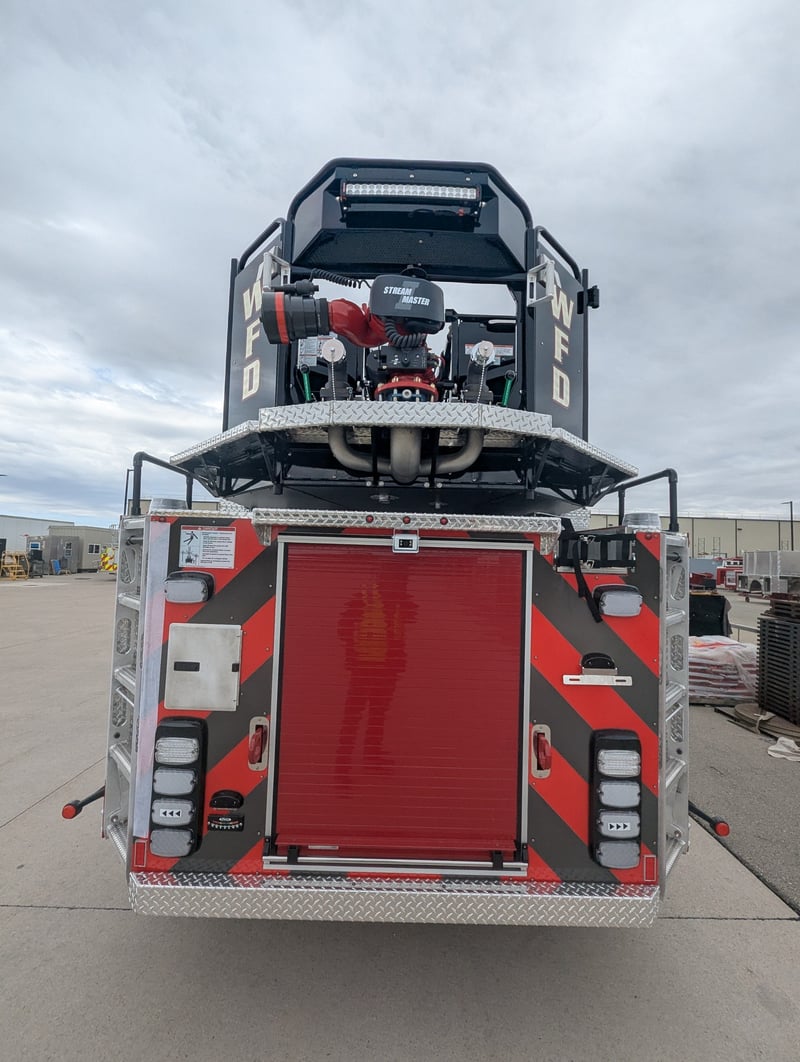 MacQueen Photos 926 jpg