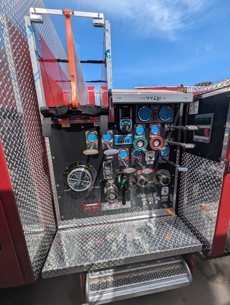 MacQueen Team 384 jpg