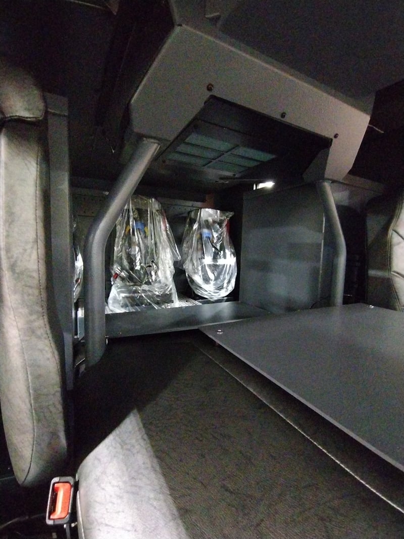 Macqueen 02 (250) jpg