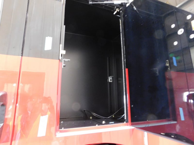Macqueen Emergency 4 01 121 JPG