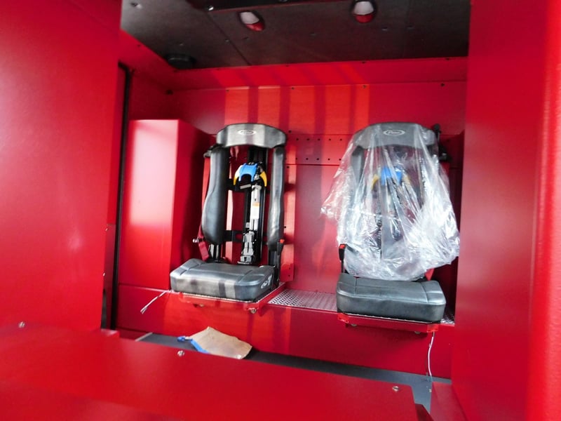 Macqueen Emergency 4 01 492 JPG