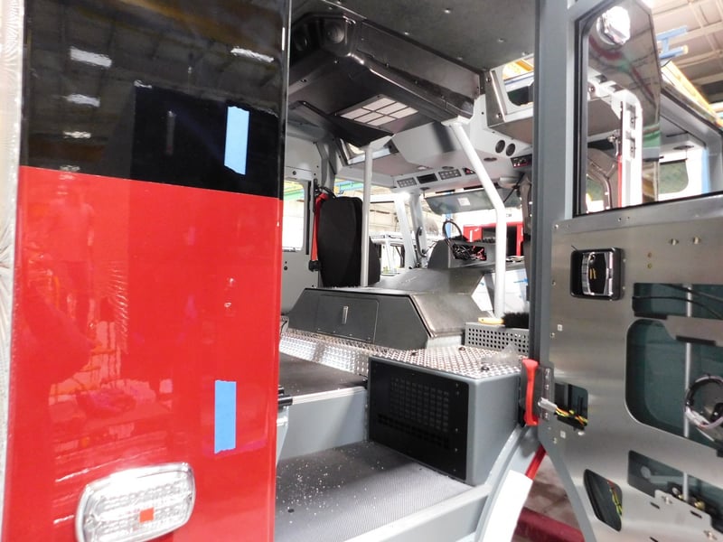 Macqueen Emergency 4 01 555 JPG