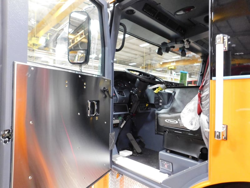 Macqueen Emergency 4 01 563 JPG