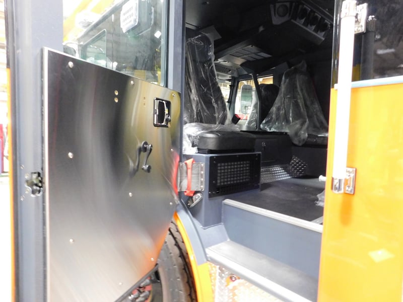 Macqueen Emergency 4 01 569 JPG