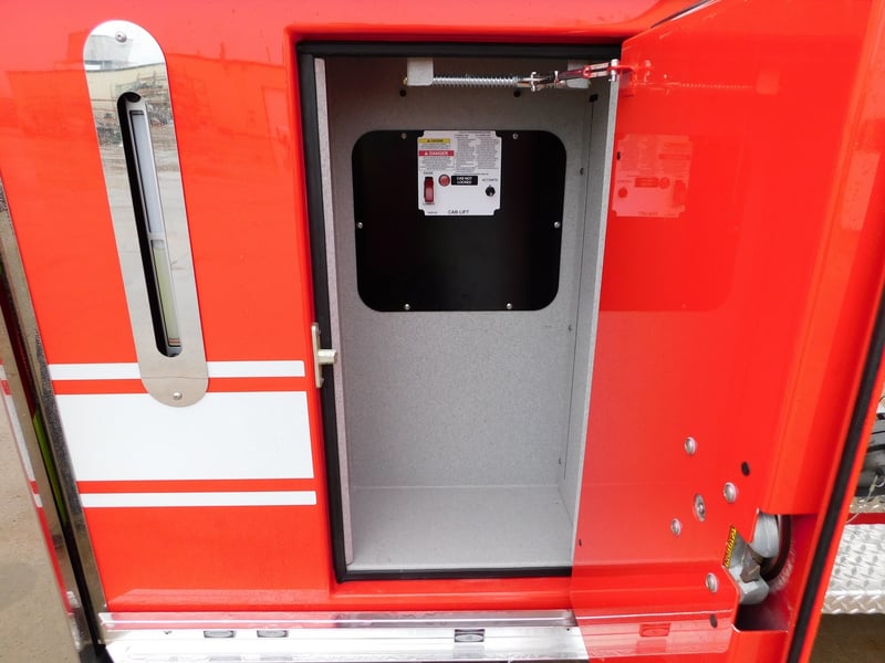 Macqueen Fire Equipment 1 14 Pic 1 (746) JPG