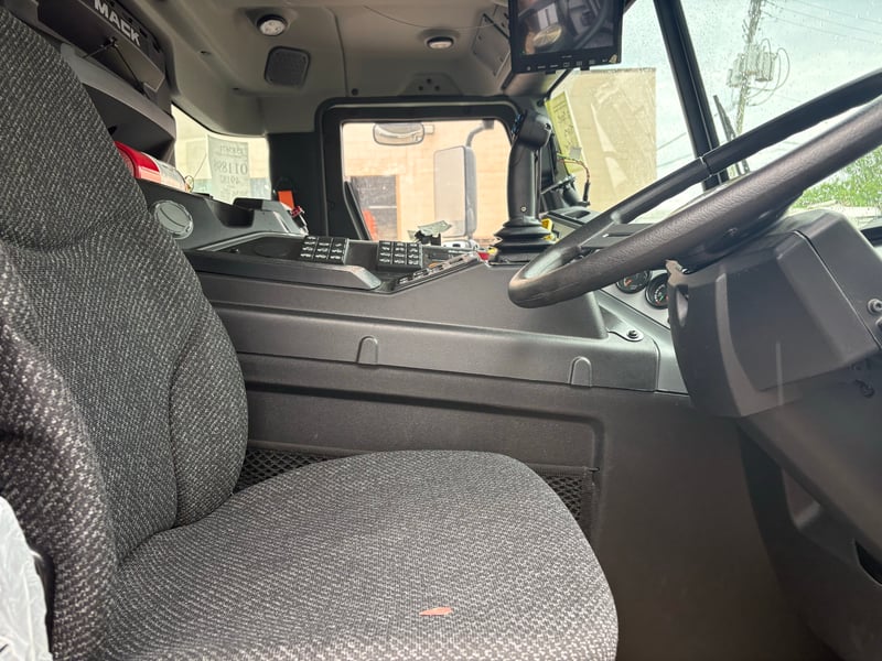 Mobile97198877 jpg 1