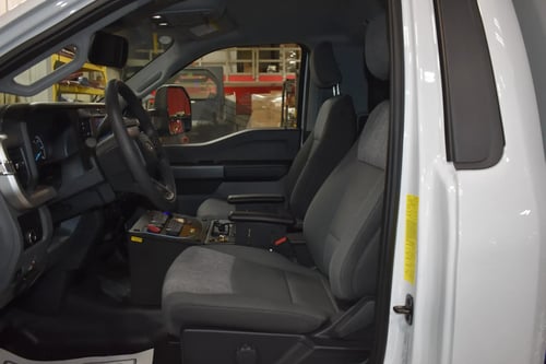 PL-Custom-Type-I-Classic-F550-4x4-Rear-Cab-Storage