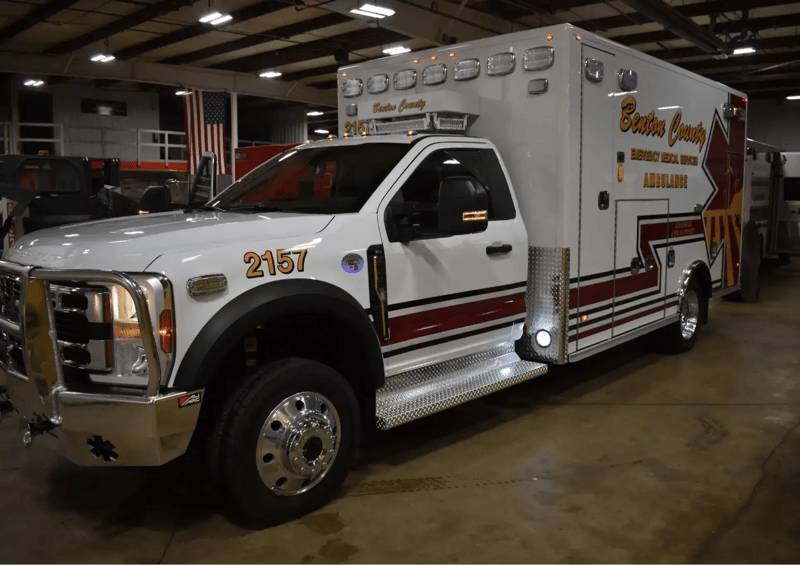 PL-Custom-Type-I-Classic-F550-4x4-Rear-Cab-Storage-1