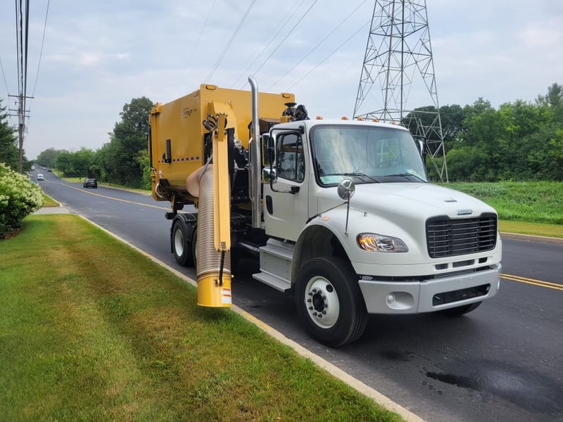New Stock 2024 Titan Olympian Hook Lift Pro Plus II Leaf Vacuum For Sale MN,IA,WI,NE,OH,MI,ND,SD,IL,MO,KS