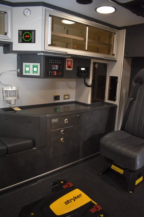 PL-Custom-Type-I-Classic-F550-4x4-Rear-Cab-Storage