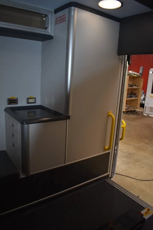 PL-Custom-Type-I-Classic-F550-4x4-Rear-Cab-Storage