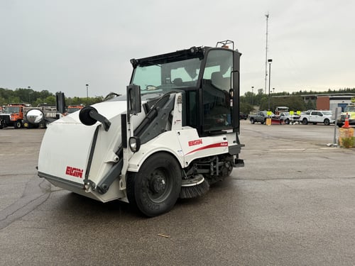 2017 Elgin Pelican NP Street Sweeper