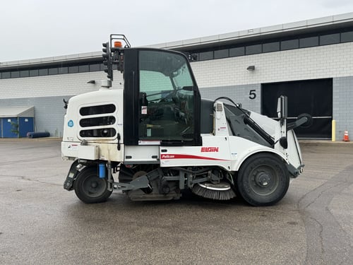 2017 Elgin Pelican NP Street Sweeper