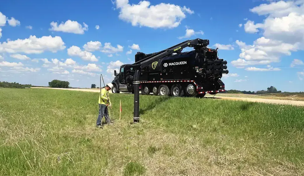 TRUVAC HXX hydro excavation truck delivering powerful vacuum excavation, safe utility daylighting, and non-destructive digging for infrastructure projects.
