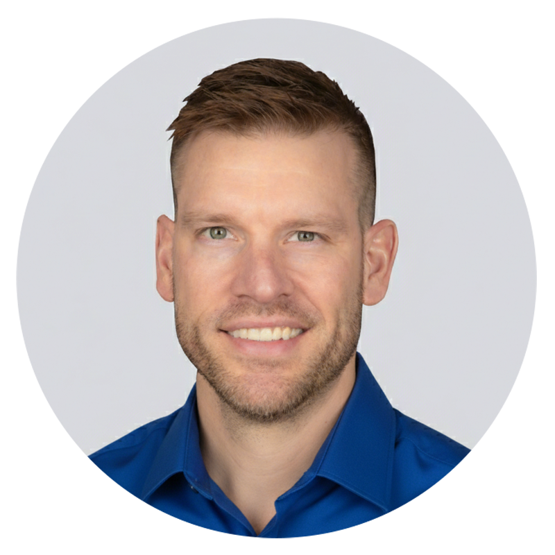 MacQueen_Headshots_800x800_Ryan